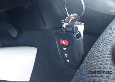 2017 Toyota Rav4 Xle z USA, uszkodzony, nr VIN 2T3WFREVXHW354052